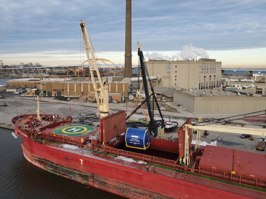 Port Milwaukee breakbulk