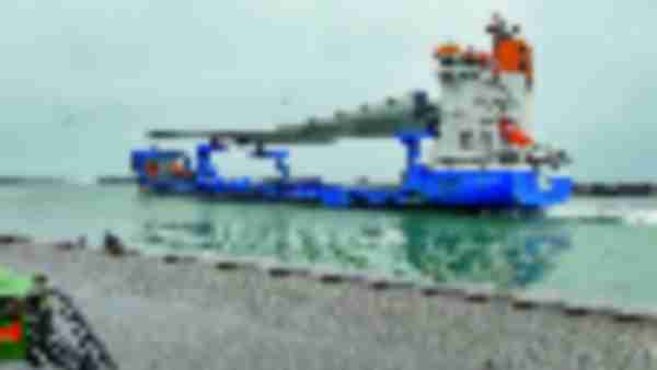https://www.ajot.com/images/uploads/article/769_B115_wind_blades_Port_of_Aalborg.jpg