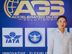 https://www.ajot.com/images/uploads/article/Chris_Zheng%2C_Founder_of_SpeedX.jpg