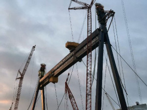 https://www.ajot.com/images/uploads/article/mammoet-giant-crane.jpg