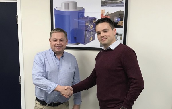 David Ayling, director (left), welcomes Phil Roch, marketing executive, to Straightpoint.