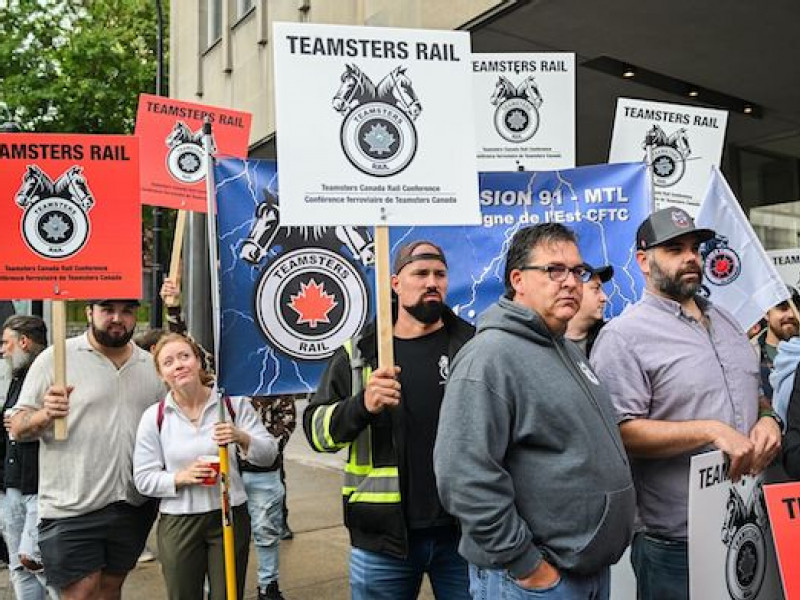 Teamsters serve CN with a “Strike Notice”