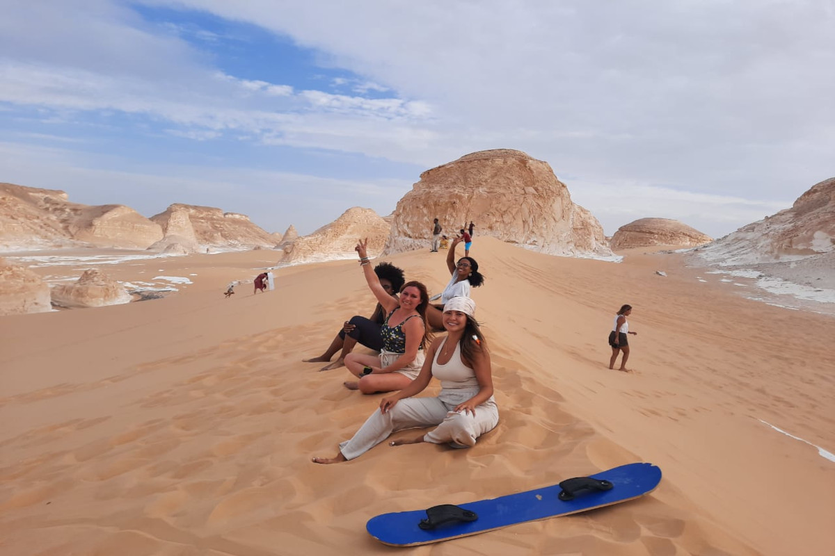 Private Overnight Safari Trip to Bahariya and White Desert from Cairo